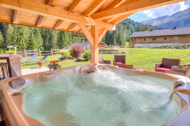 Chalet Anna 16 personnes Châtel Pré-la-Joux jacuzzi et jardin