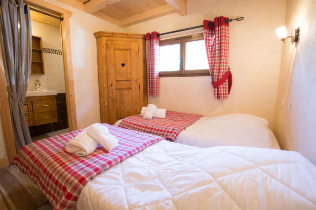 Chalet Anna Châtel Pré-la-Joux, Chambre 2 lits simples et salle de douche, Neige 74