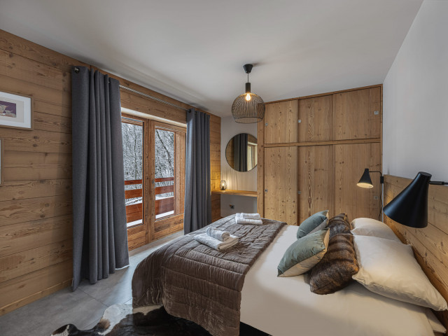 Chalet Bois Colombe, Bedroom double bed, Châtel Reservation