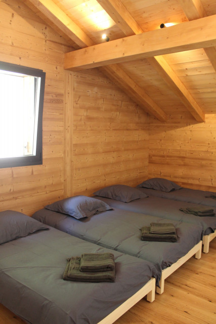 Chalet Bonatti, Bedroom 4 single beds, Chatel