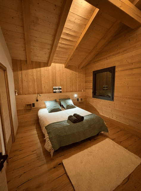 Chalet Bonatti, Double bedroom, Chatel, Ski passes