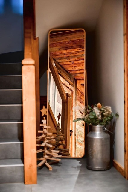 Chalet Bonatti, stairs, Châtel Booking