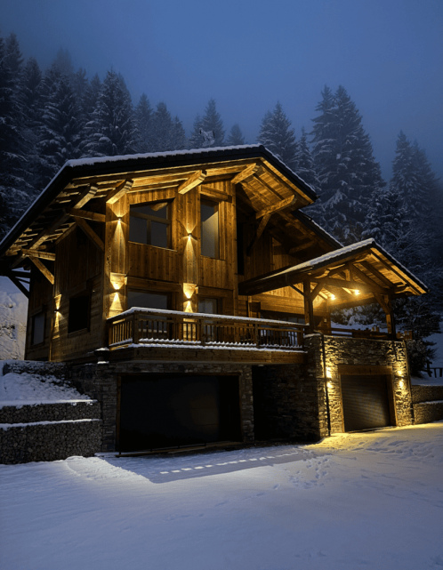 Chalet Bonatti, Chalet from the outside, Chatel, Snow