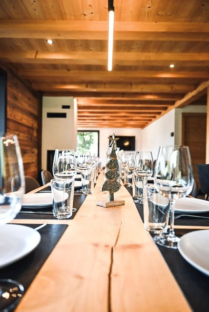 Chalet Bonatti, dining room, Châtel Booking