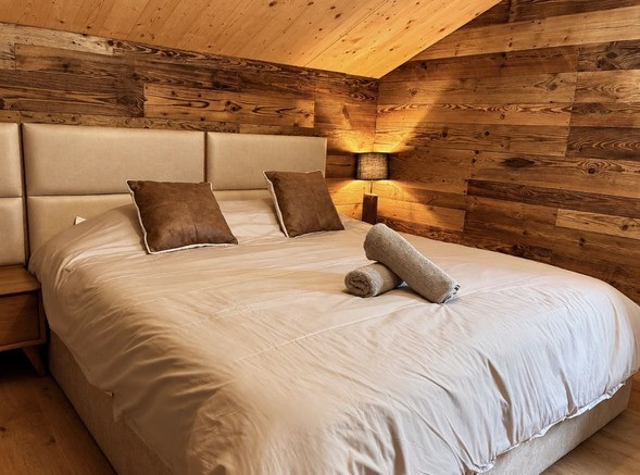 Chalet Chalentina, double bedroom, Châtel, Abondance cheese