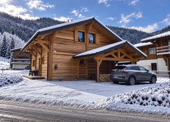 Chalet Chalentina, exterior view of the chalet, Châtel: skiing, snow, mountains