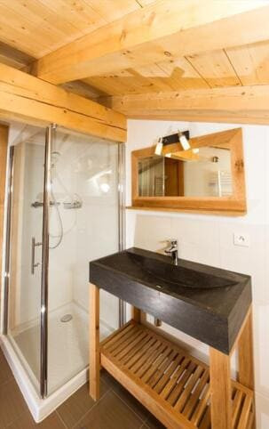 Chalet Chante Bise, Salle de douche, Châtel Alpes du Nord