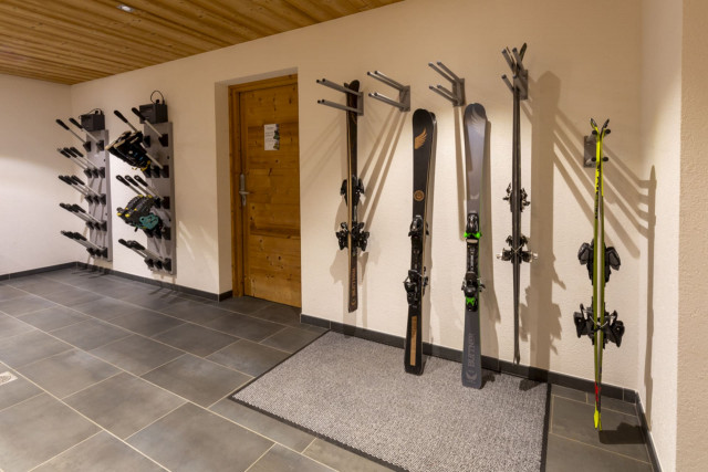 Chalet Cret Beni, Ski room with boot dryer, Châtel Ski area France