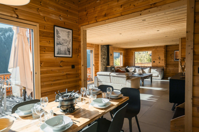 Chalet D'Artagnan Petit Châtel, Salle à manger, Portes du Soleil