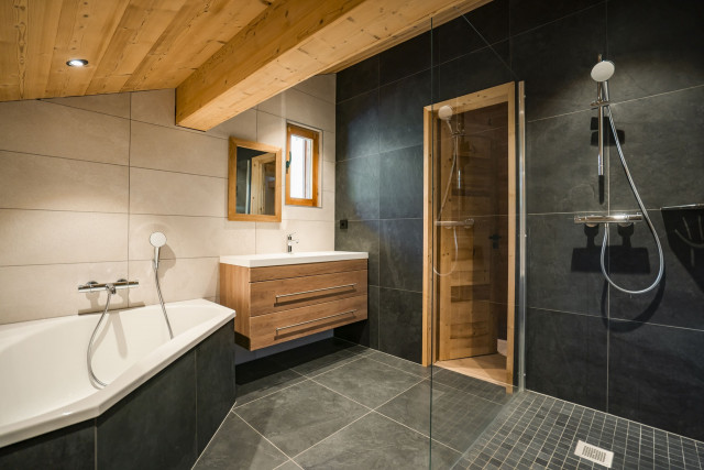 Chalet D'Artagnan, bath room, Châtel, Ski resort