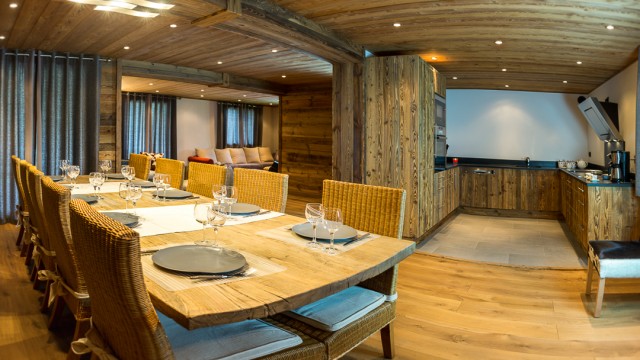 Chalet Dormeur, 12 personnes, Vonnes Châtel, salon, salle à manger, cuisine équipée