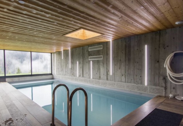 Chalet du Saix piscine intérieure Châtel