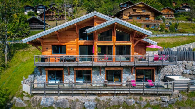 Chalet Entre Vous, View of the chalet, Chatel Wellness at the resort