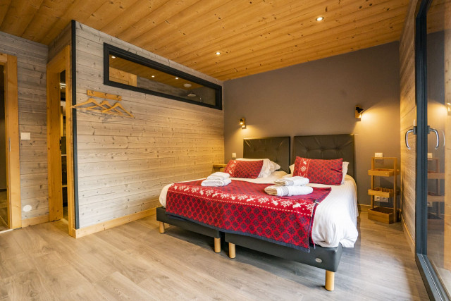 Chalet Entre Vous, Bedroom, Mountain Portes du Soleil Holidays