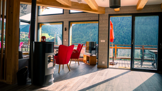 Chalet Entre Vous, Kitchen, Chatel Portes du Soleil Ski Vacances