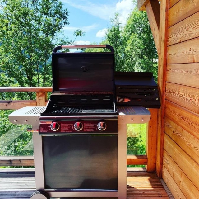 Chalet Entre Vous, terrasse été barbecue, Châtel Portes du Soleil