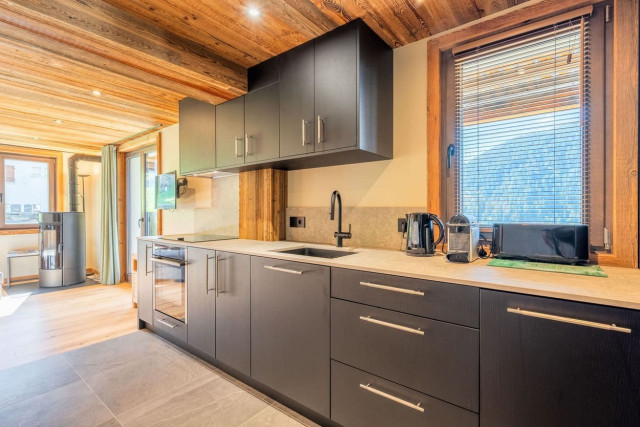 Chalet Etèla, kitchen, Châtel: skiing, snow, sun, family vacation