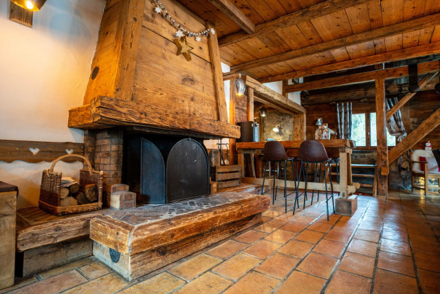 Chalet Etoiles des Alpes, Living room with fireplace, Châtel