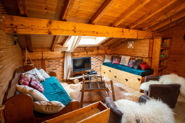 Chalet Etoiles des Alpes, Salon enfant avec mezzanine, Châtel Portes du Soleil