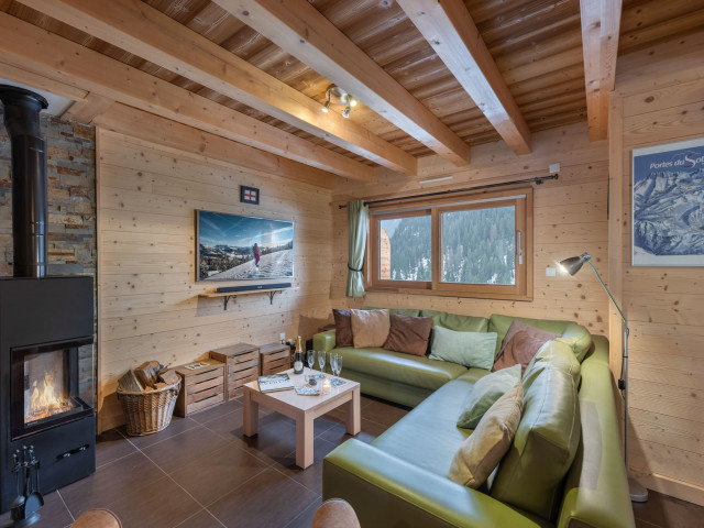 Chalet Etringa, Salon avec cheminée, Châtel Portes du Soleil