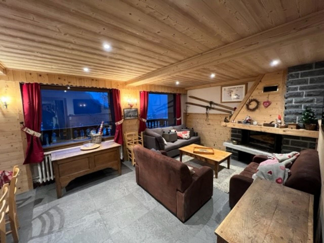 Chalet Jacrose Salon avec cheminée Vacances Ski Portes du Soleil