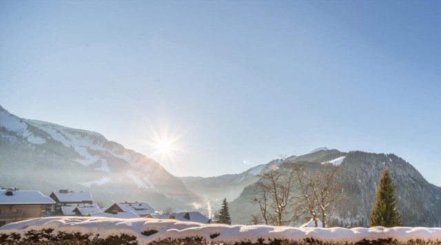 Chalet Joyau des Neiges, 12 personnes, Châtel, centre du village, neige, vue montagnes