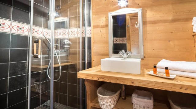 Chalet Joyau des Neiges, 12 personnes, Châtel, centre du village, salle de douche