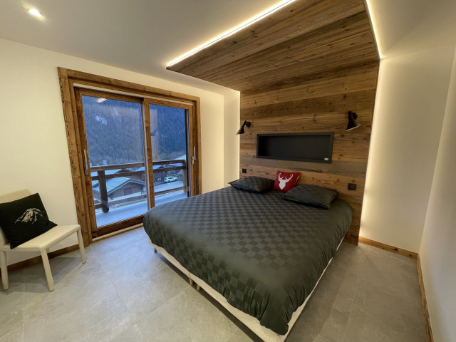 Chalet L'Alpaga, Bedroom double bed, Châtel Mountain 74