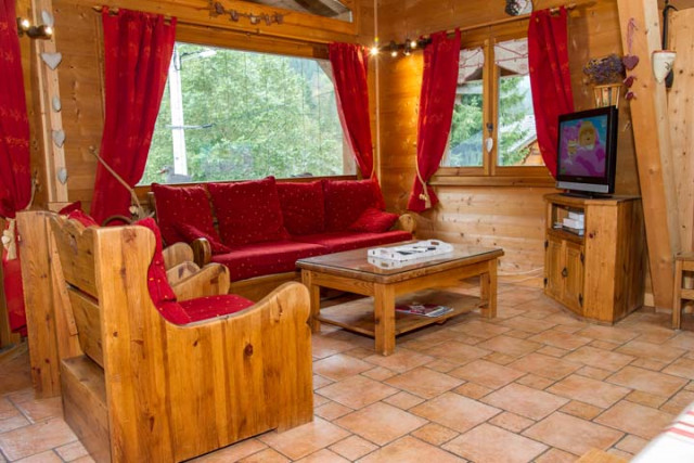 Chalet L'HERMINE DES VORRES, Séjour avec TV, Châtel Vacances en famille