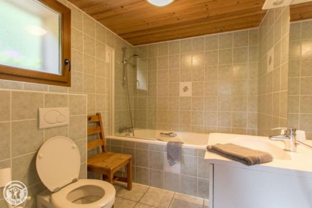 Chalet l'orée du lac, Chatel, Shower room for bedroom n°1 first floor, Portes du Soleil