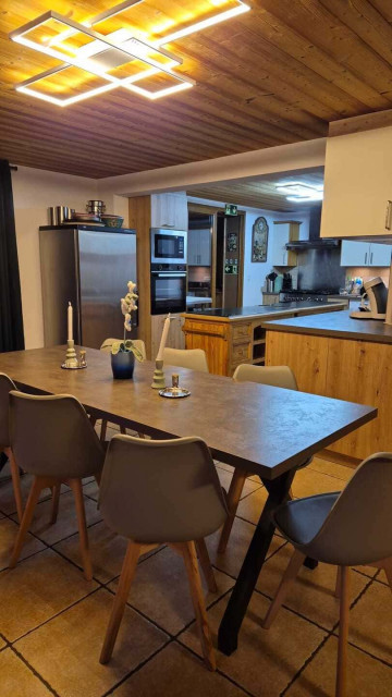 Chalet L'Orée du lac, Séjour cuisine, Châtel, Aventure en montagne