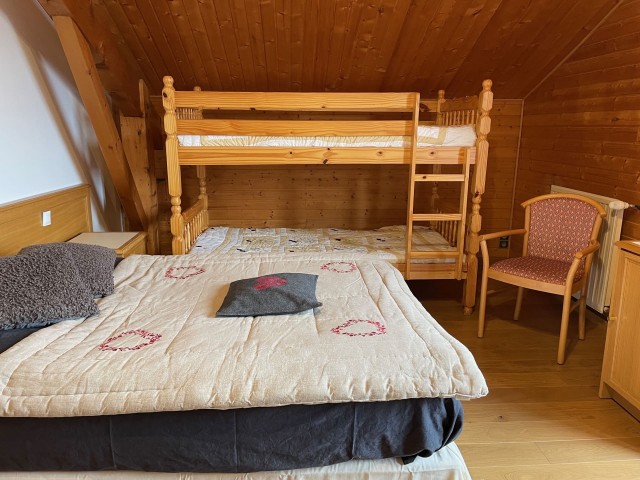 Chalet l'ORME, Châtel, chambre avec balcon