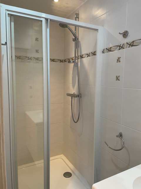 Chalet l'ORME, Shower room, Châtel Village 74