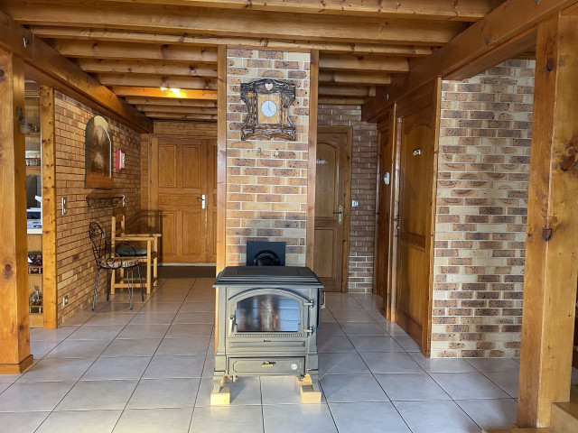Chalet l'ORME, Living room with fireplace, Châtel Ski holidays