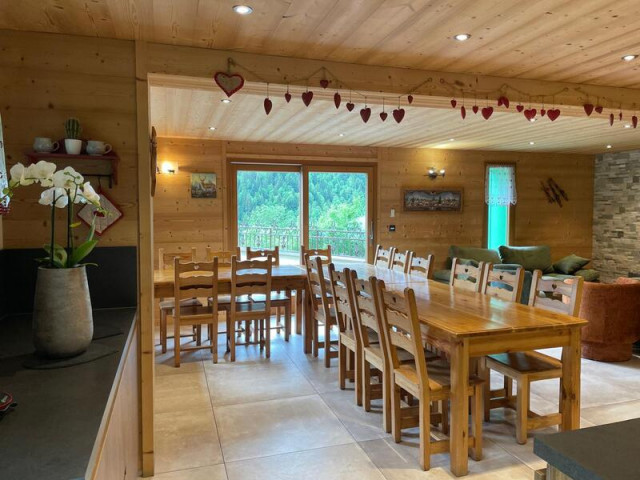 Chalet la Calèche, Salle à manger avec cuisine équipée, Châtel Télésiège