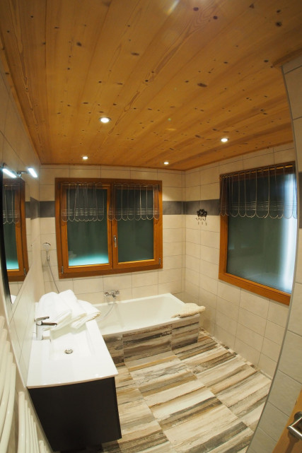 Chalet La Calèche, Salle de bains, Châtel Hébergements 74