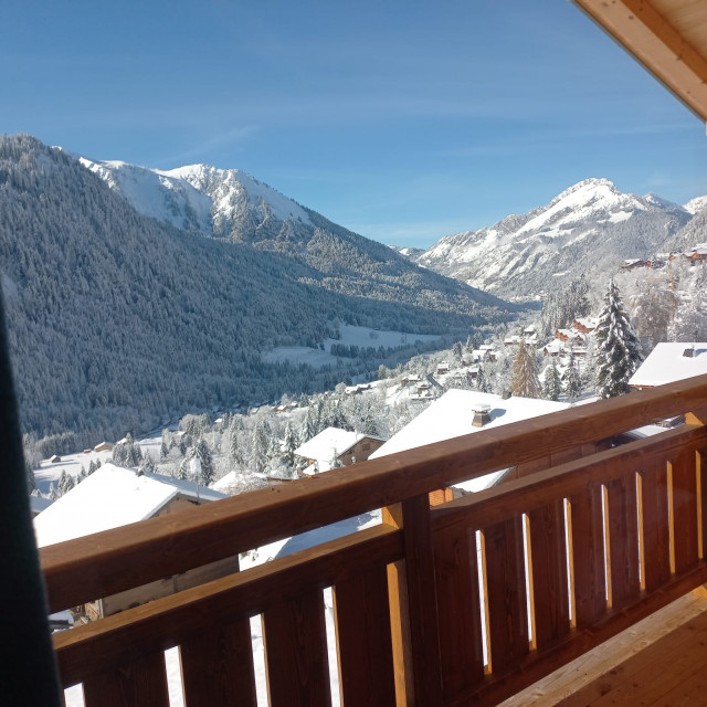 Chalet La Corniche 15 personnes, la vue depuis le balcon, Châtel