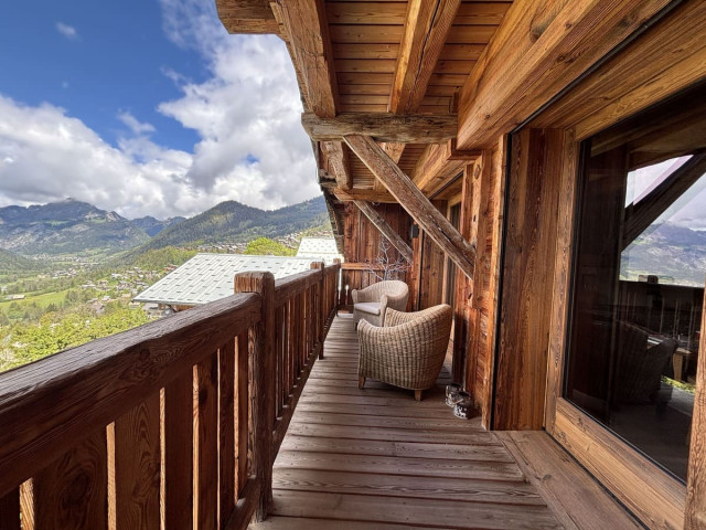 Chalet La Folie à Châtel, avec balcon et vue sur les montagnes