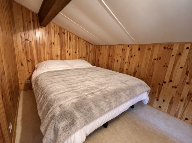 Chalet La Plane, double room, Châtel: skiing, snow, sun, mountains, fondue