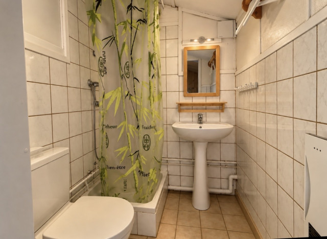 Chalet La Plane, shower room, Châtel luxury chalet, mountains, skiing, snow
