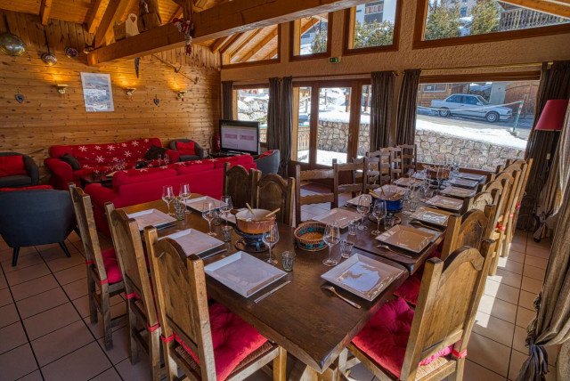 chalet La Savoyarde, Dining room, Châtel Ski area 74