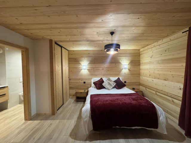 Chalet Laurentine in Châtel, double room with shower room en suite