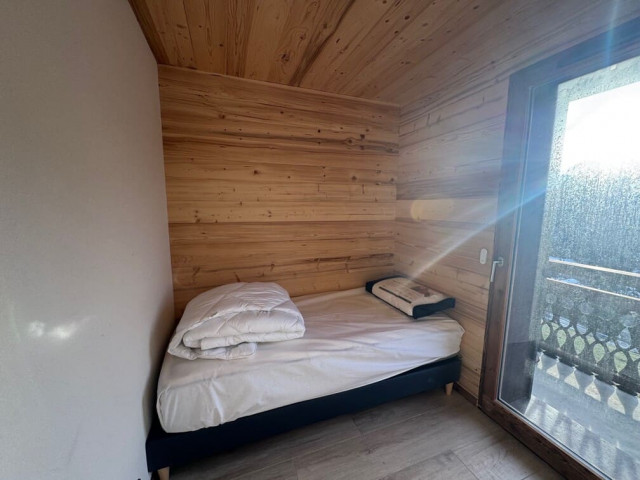 Chalet Laurentine, Châtel, chambre, Snowboard