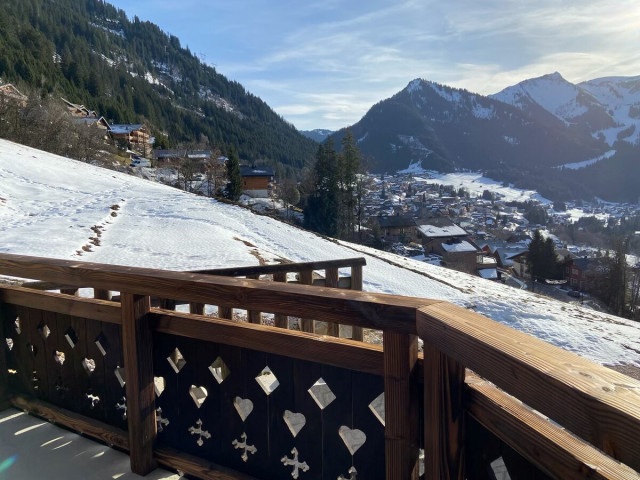 Chalet Laurentine, terrasse soleil neige montagne Châtel Les Portes du Soleil