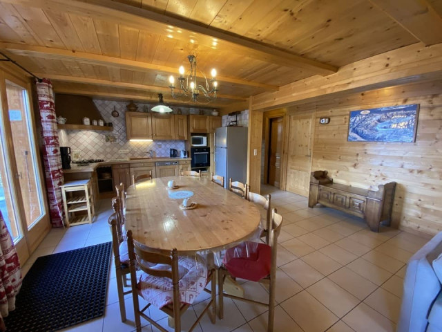 Chalet Le Cerf, Châtel, Salle à manger cuisine, Week-end à la montagne 74
