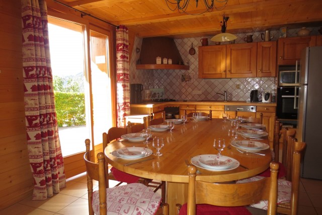 Chalet Le Cerf Séjour Châtel Cuisine