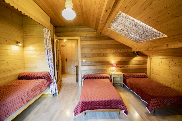 Chalet Le Muverant, Chambre 3 lits, Châtel Vacances en famille