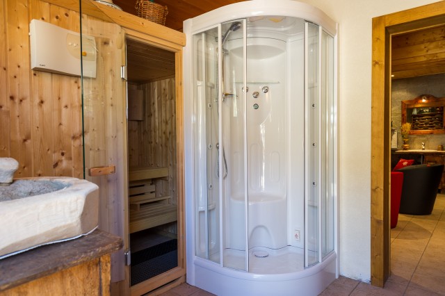 Chalet Le Petit Cornillon Salle de bain Châtel France