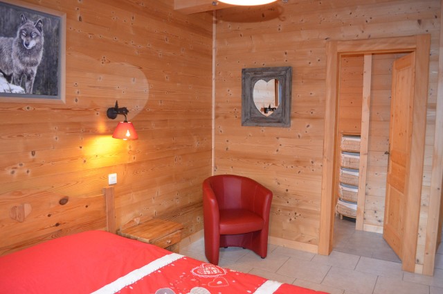 Chalet le ramoneur savoyard, Chambre 1 lit double, Châtel Portes du Soleil