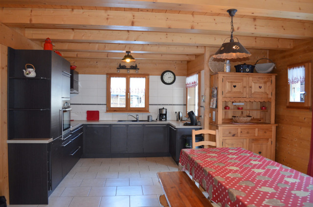 Chalet Le Ramoneur Savoyard, Cuisine et salle à manger, Châtel Télésiège 74